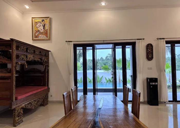 Resort Romantic Cozy Three Bedroom Jungle View In Ubud