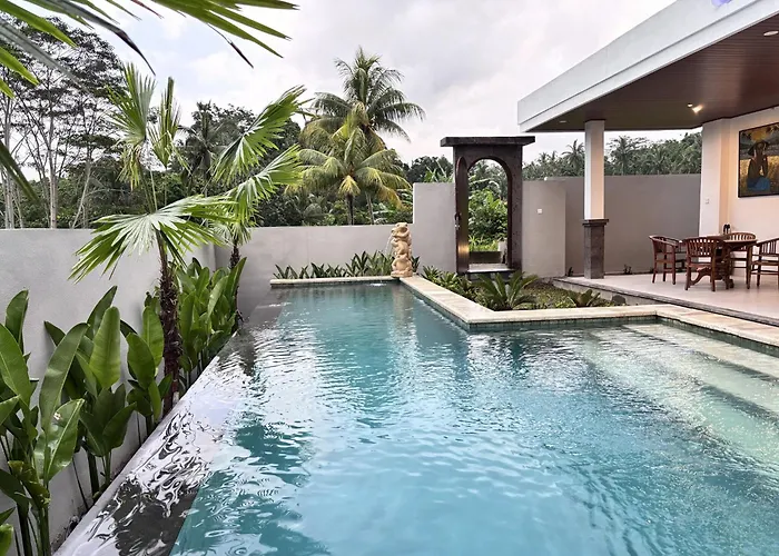 Romantic Cozy Three Bedroom Jungle View In Ubud