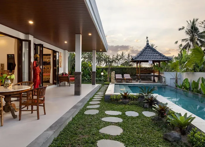 Romantic Cozy Three Bedroom Jungle View In Ubud *